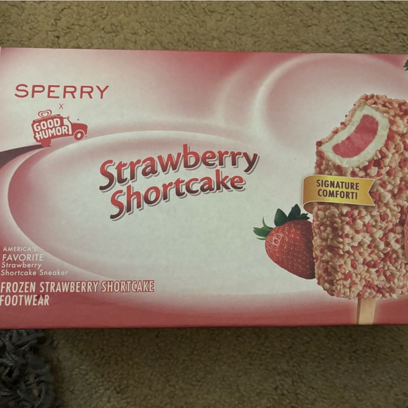 Sperry Good Humor Collection Strawberry Shortcake Sneakers - Picture 2 of 6